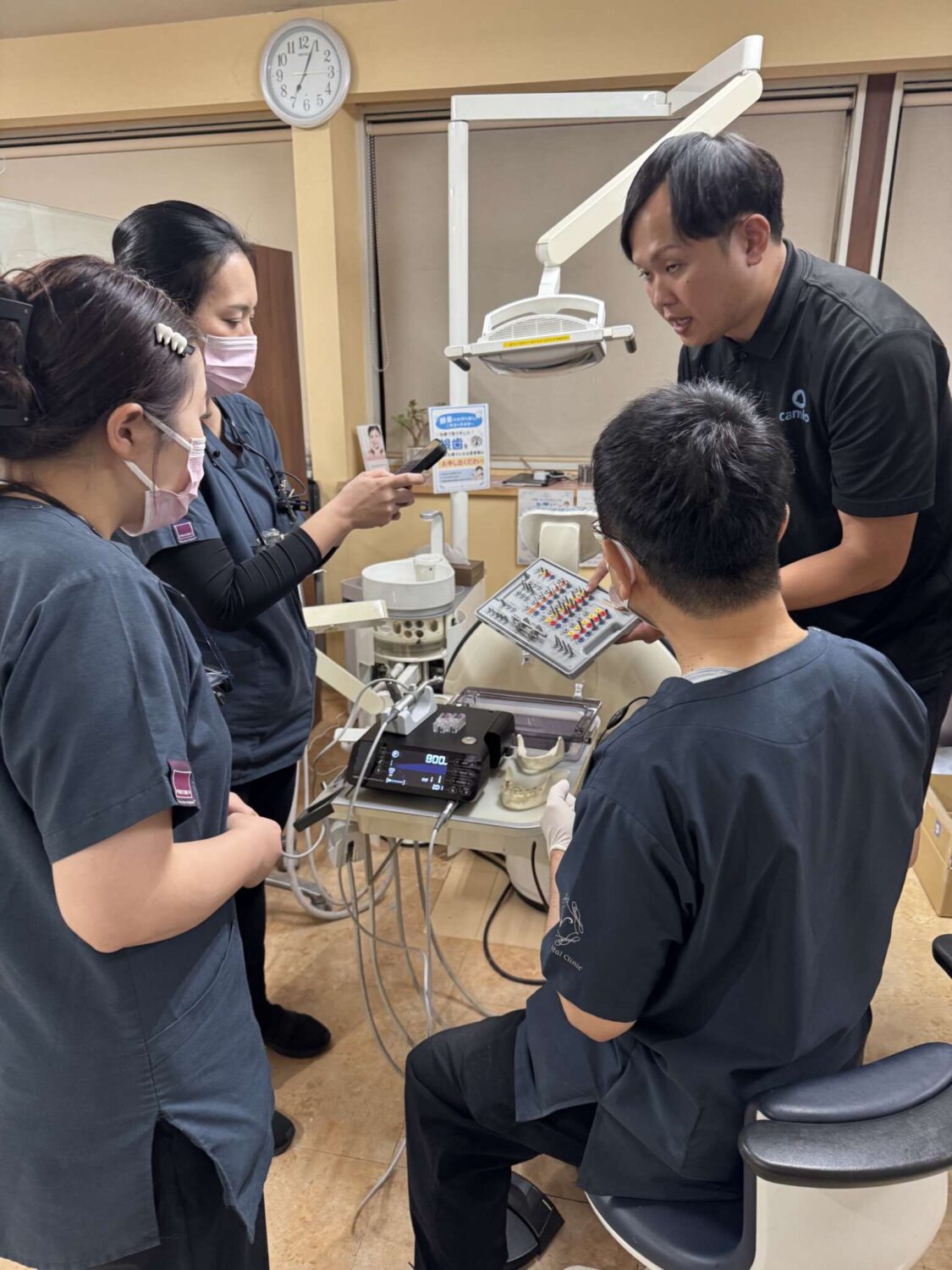 カムログインプラント埋入実習！若い先生方の熱気に刺激を受けました