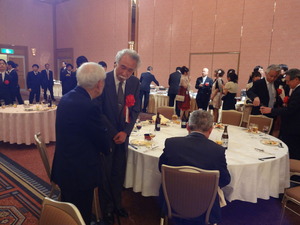 昼は大学の同窓会説明会、夜は岡大歯学部卒業謝恩会