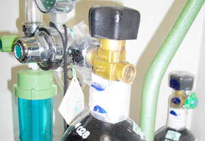 歯科治療用の酸素吸入器