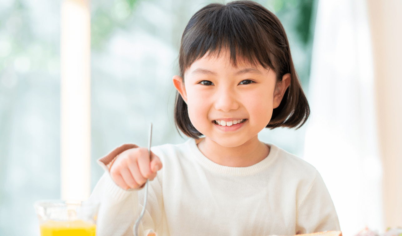 親子のスキンシップのイメージ