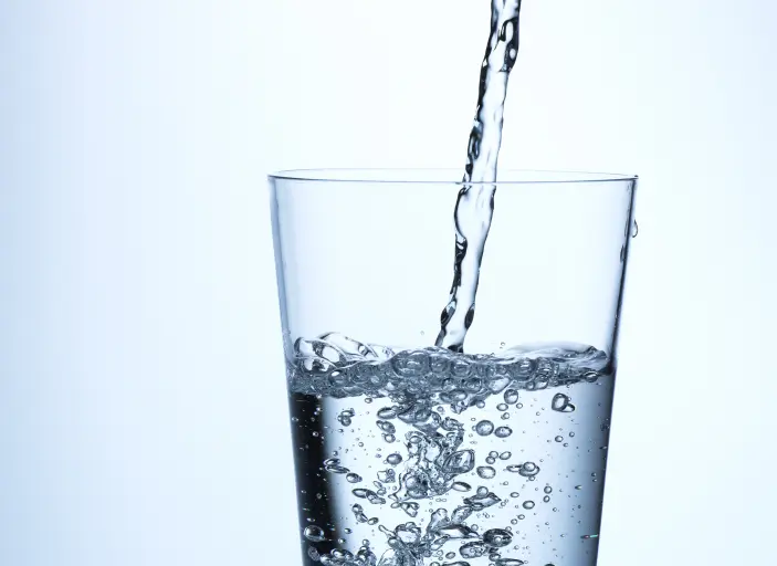 水