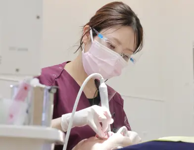 歯周病の定期検診の様子